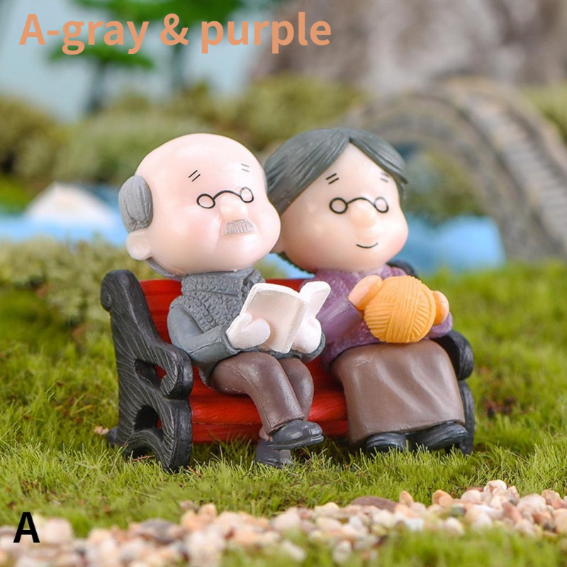 Mini Couple Figures Grandma Gr - Model Kit In Era review and price