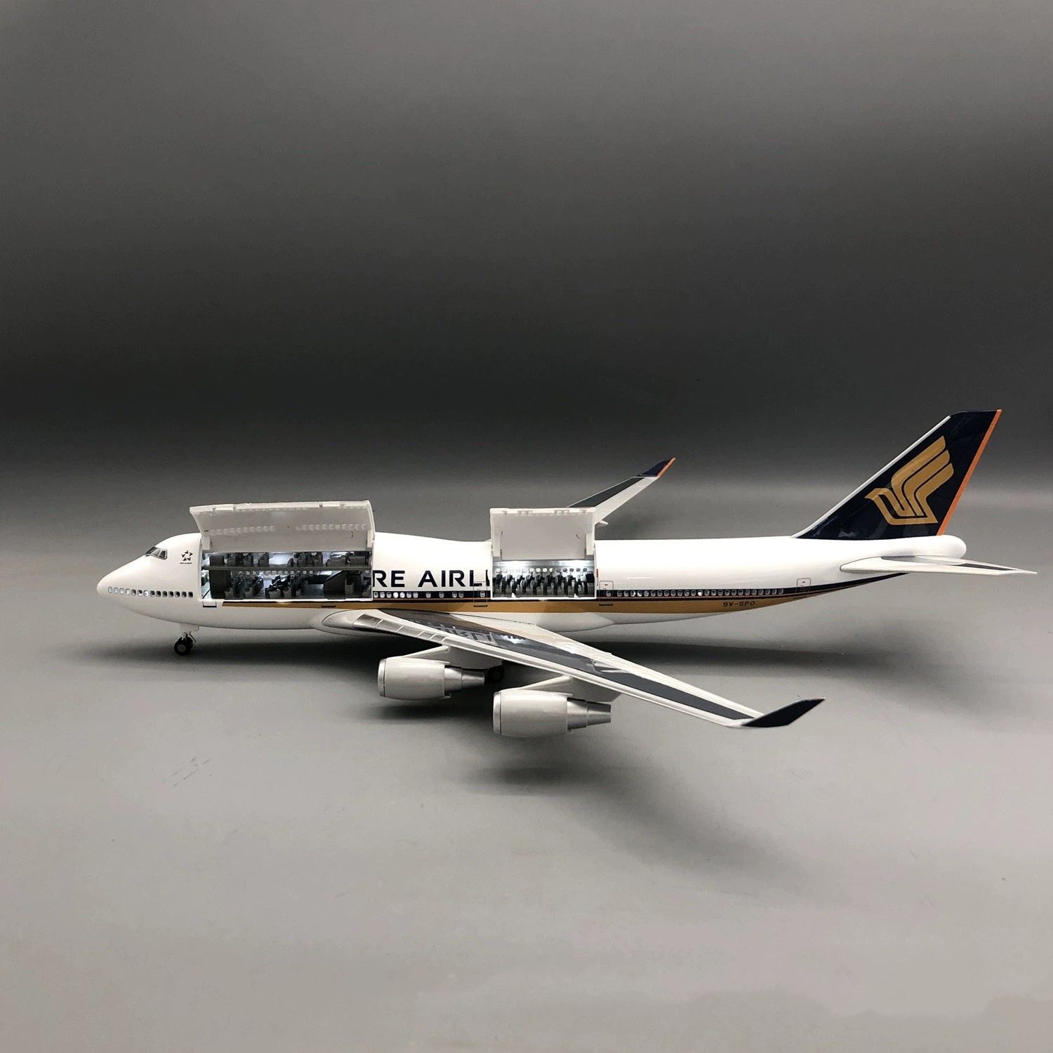 47cm Diecast 1:160 Scale Airpl - Model Kit Singapore review and price